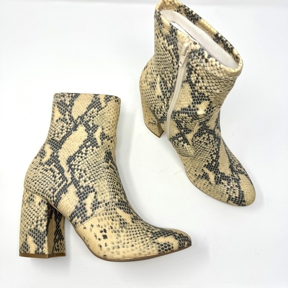 Steve Madden Tan Snakeskin Reggie Boots - Picture 1 of 9